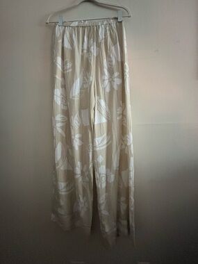 American Eagle Outfitters Beige and White Floral Elastic-Waist Pants